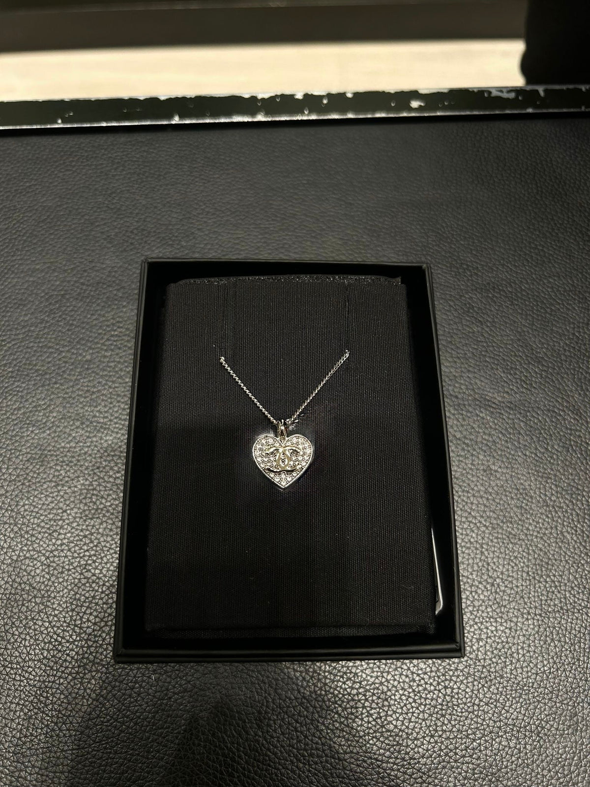 CHANEL Heart Necklace(Silver)