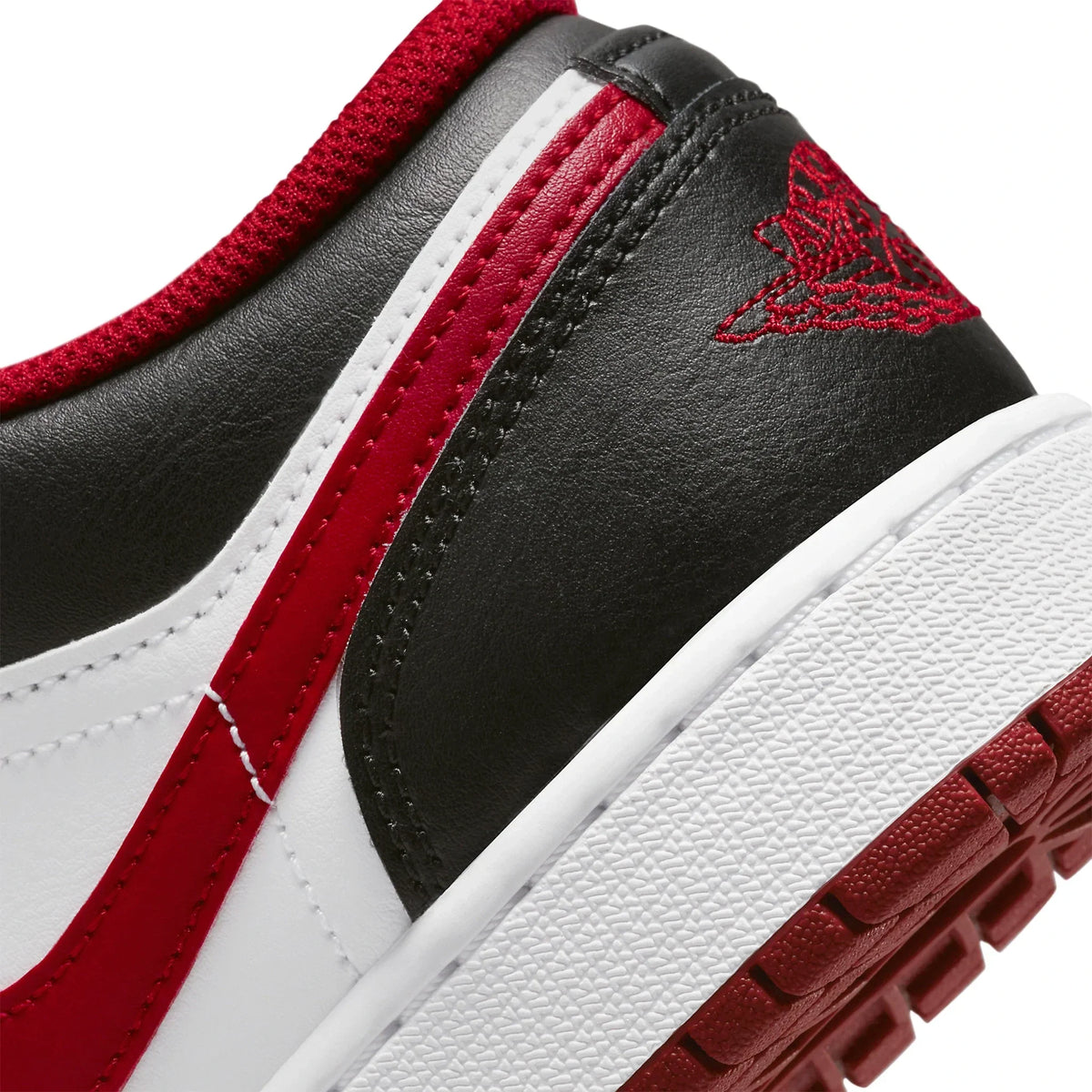 Air Jordan 1 Low Bulls (GS) Sneakers - Red